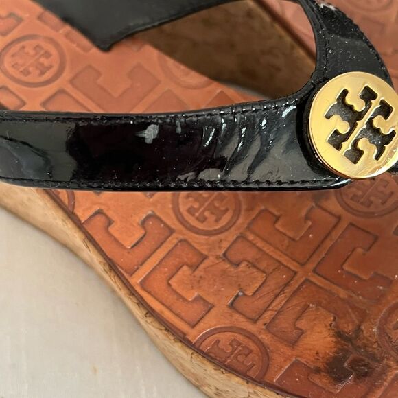 Tory Burch Thora Wedge Women’s Slip On Thong Sandals Shoes Black Sz 6 - Picture 4 of 7